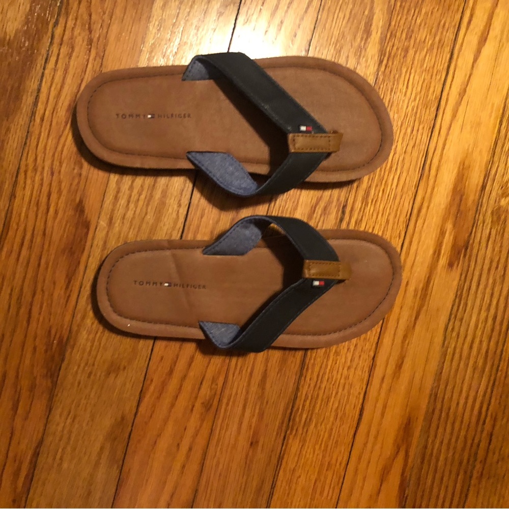 Boys flip flops